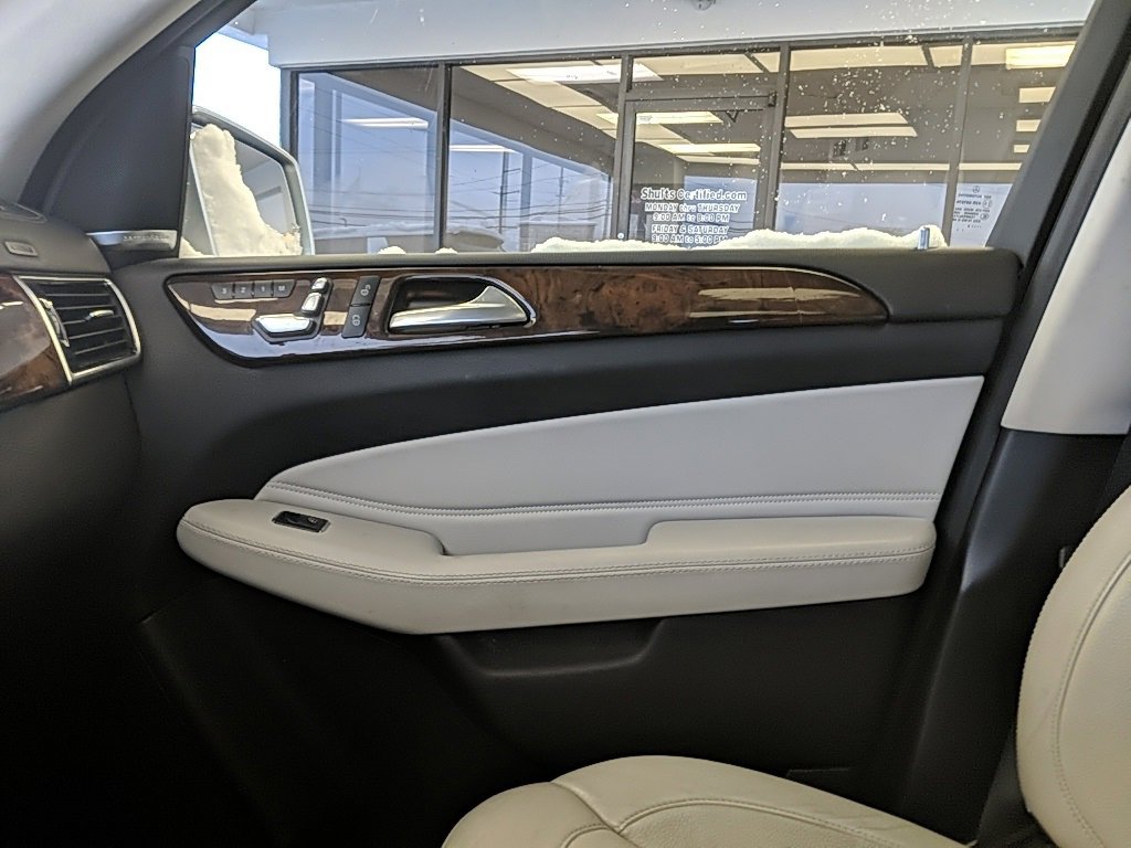 Used 2017 Mercedes-Benz GLS 450 4MATIC image 26