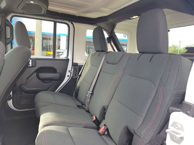Used 2025 Jeep Wrangler Unlimited Rubicon w/ Convenience Group AWD/4WD image 14