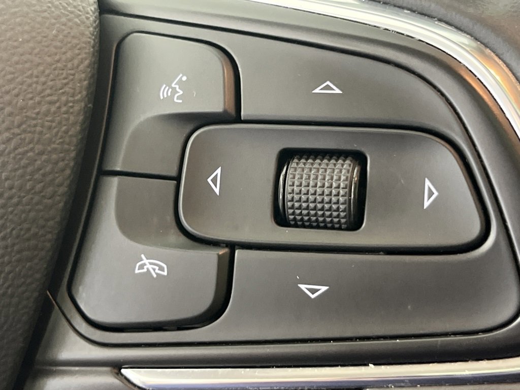 Used 2023 Buick Encore GX Essence w/ Experience Buick Package image 18