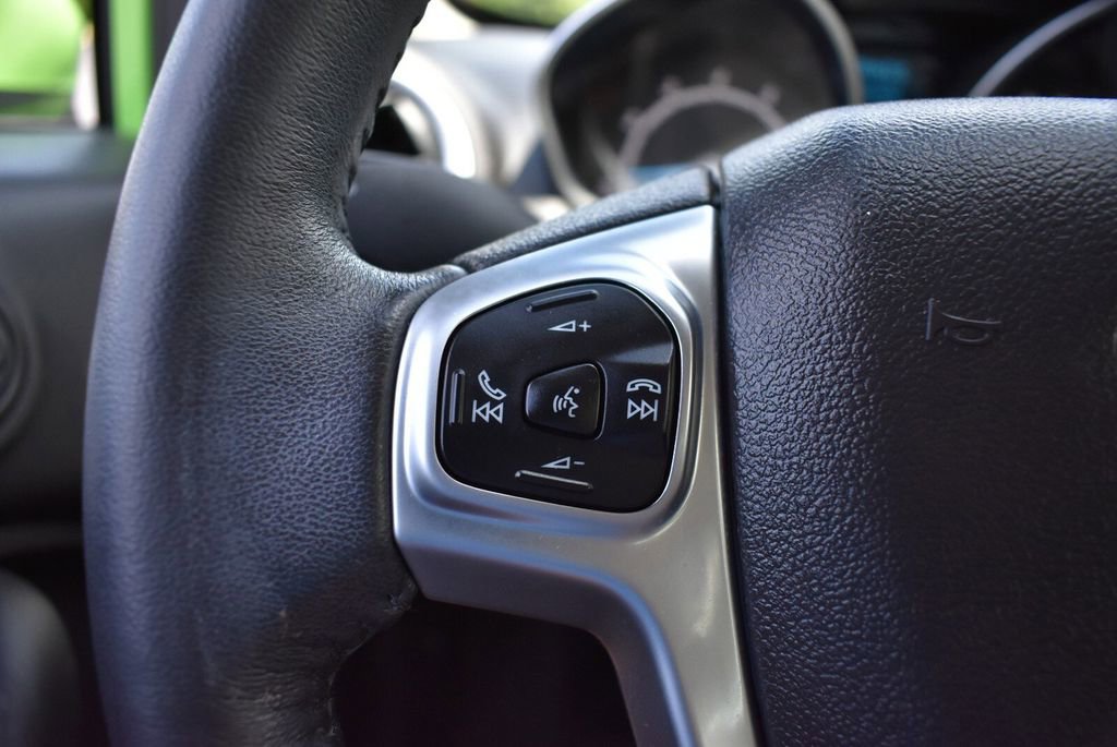 Used 2015 Ford Fiesta Titanium FWD image 16