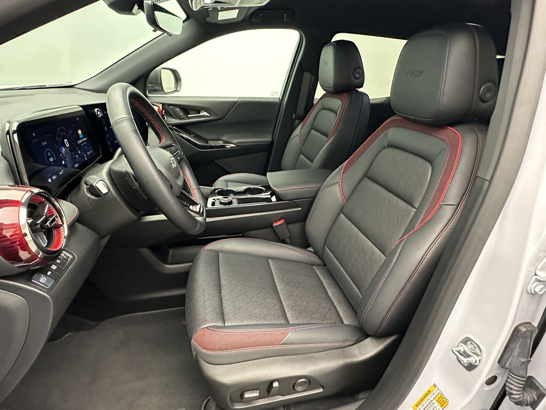 Certified 2026 Chevrolet Equinox RS w/ Convenience Package III AWD/4WD image 5