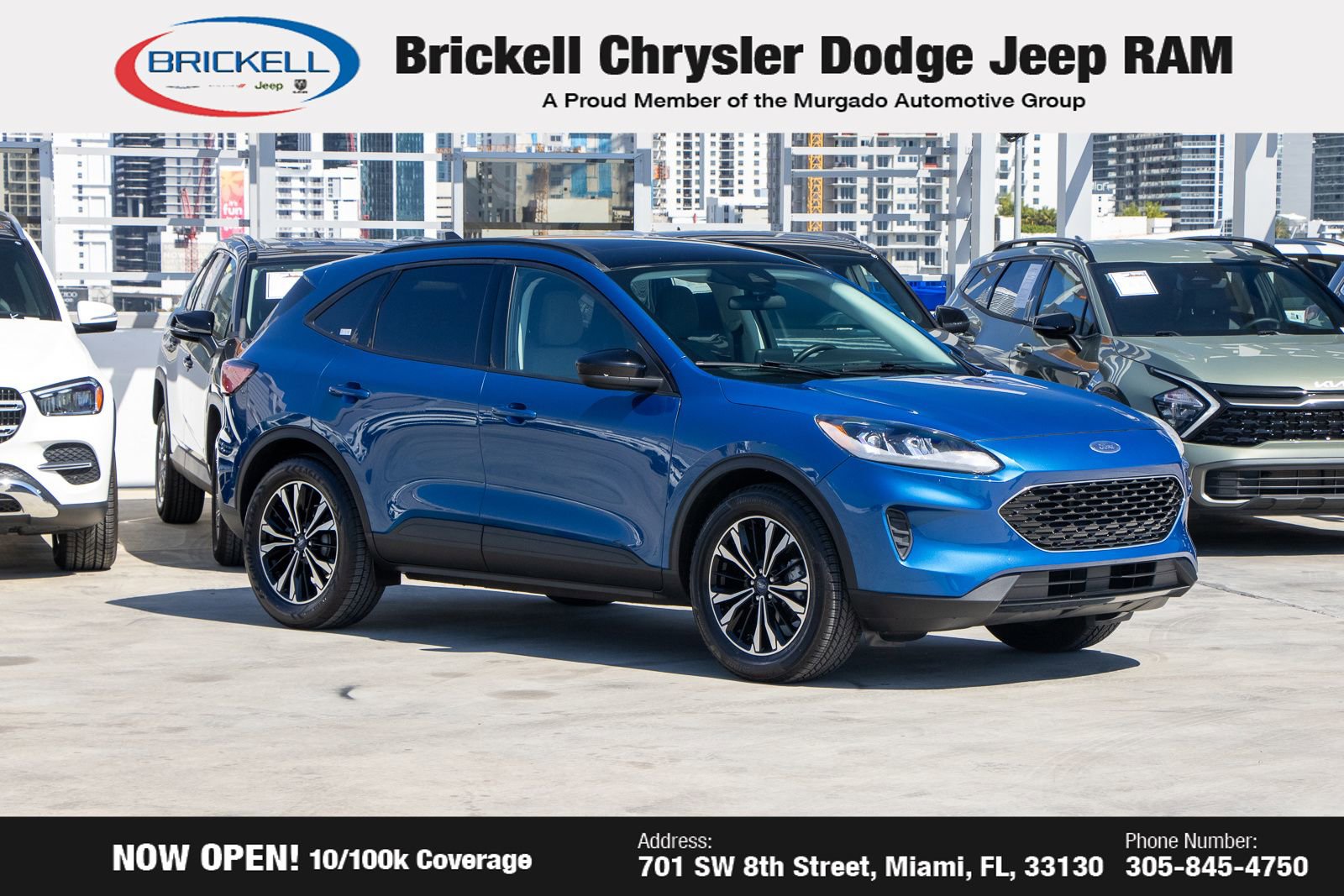 Used 2022 Ford Escape SE w/ SE Sport Appearance Package image 3