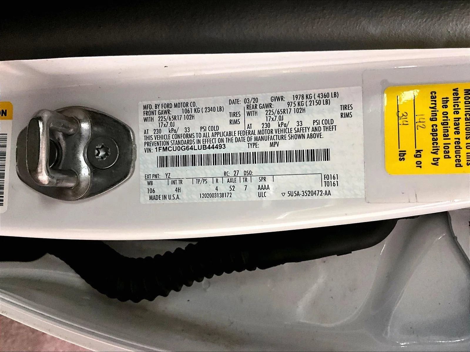 Used 2020 Ford Escape SE image 33