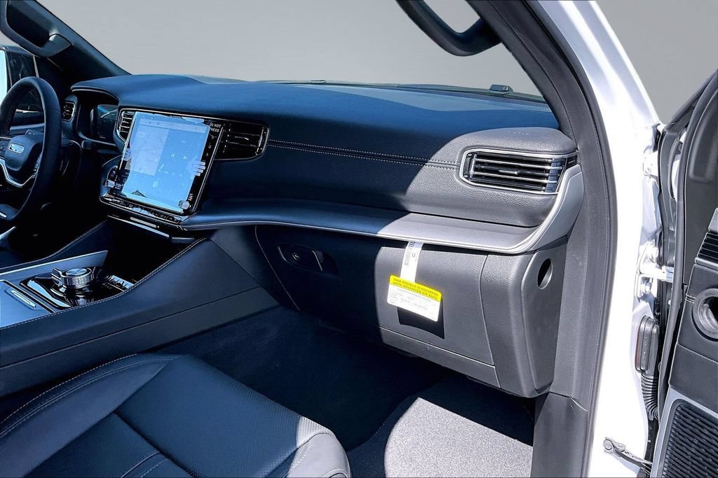 New 2026 Jeep Grand Wagoneer 4WD image 17