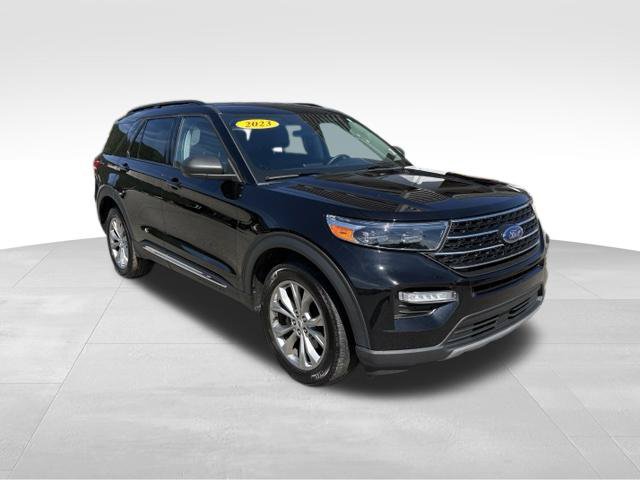 Used 2023 Ford Explorer XLT w/ Equipment Group 202A AWD/4WD image 8