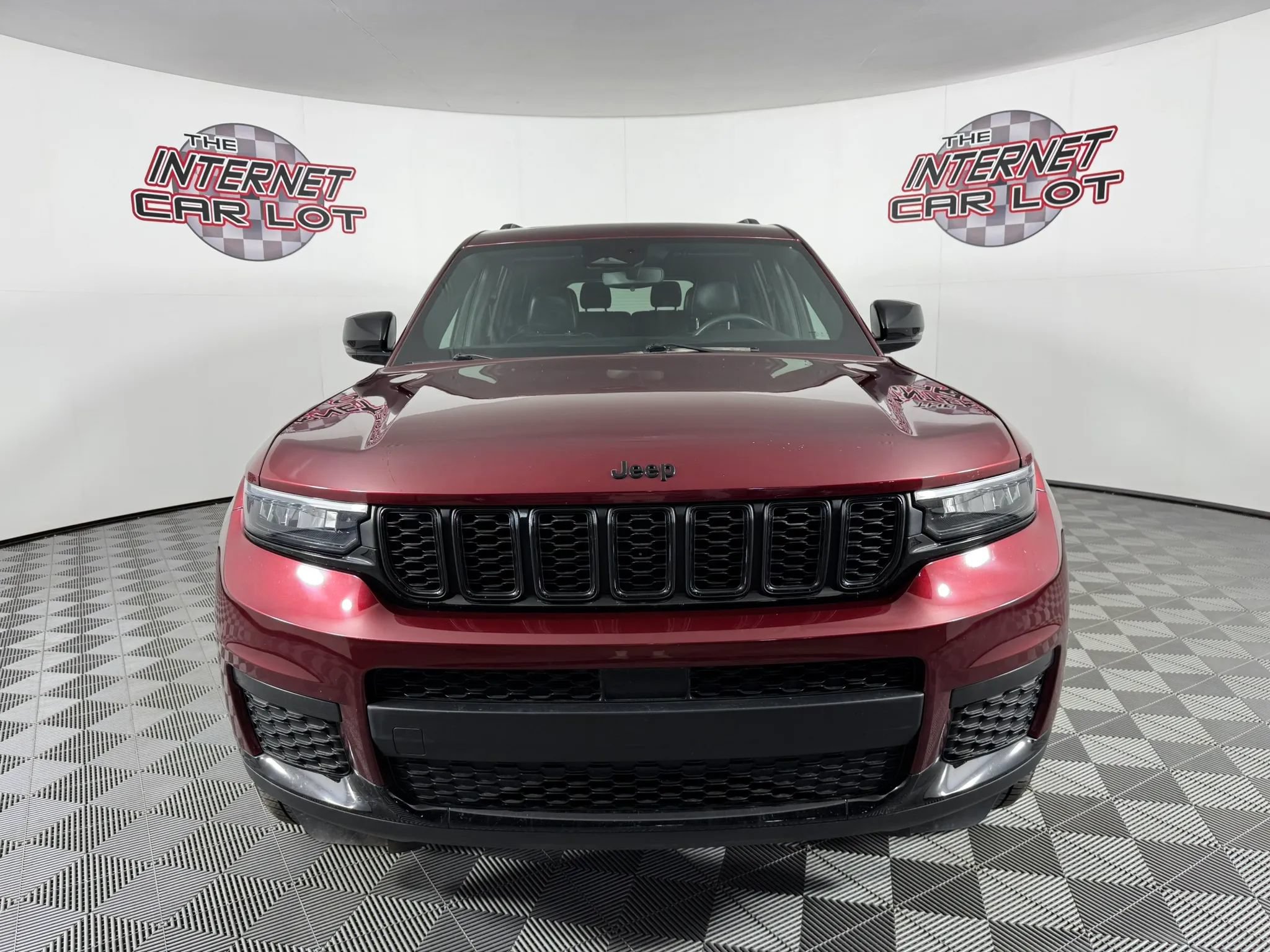 Used 2023 Jeep Grand Cherokee L Laredo AWD/4WD image 2