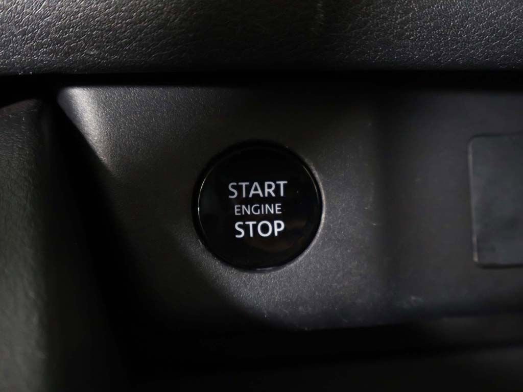Used 2024 Nissan Rogue SV FWD image 38