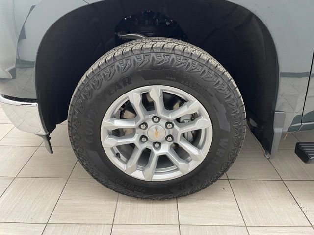 Used 2025 Chevrolet Silverado 1500 LT image 8
