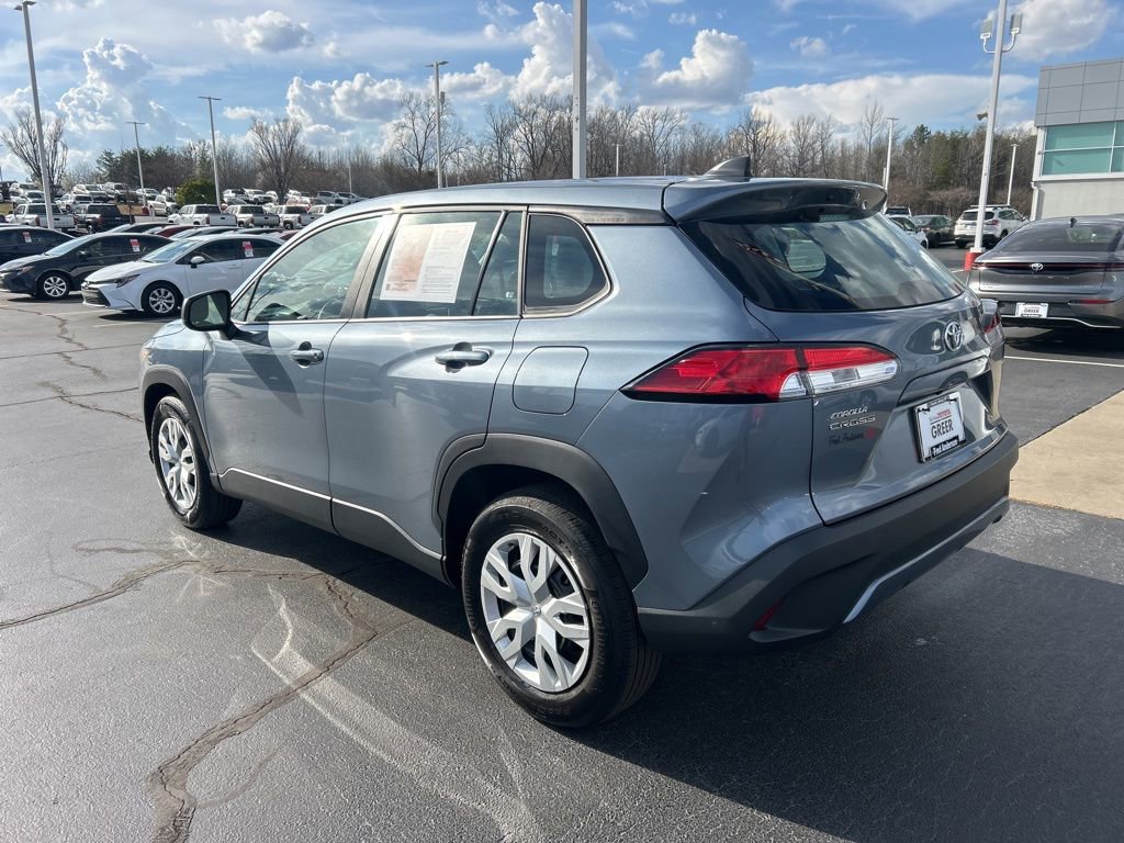 Used 2023 Toyota Corolla Cross L image 14