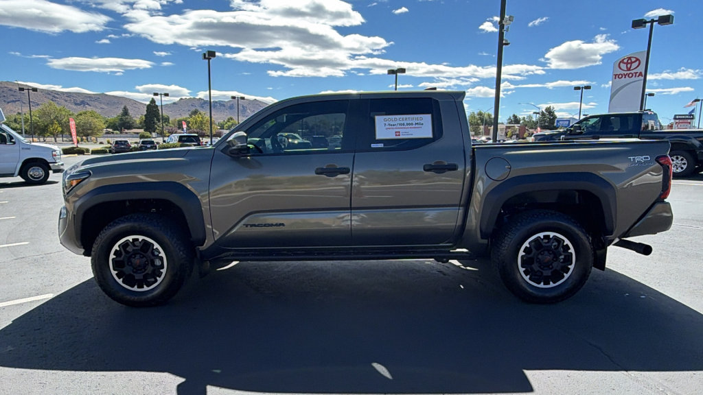 Used 2024 Toyota Tacoma TRD Off-Road w/ TRD Off Road Premium Package AWD/4WD image 6