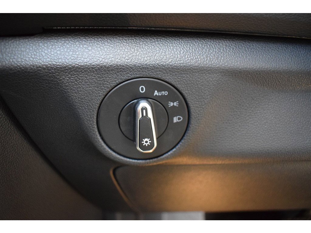 Used 2023 Volkswagen Jetta SEL image 30