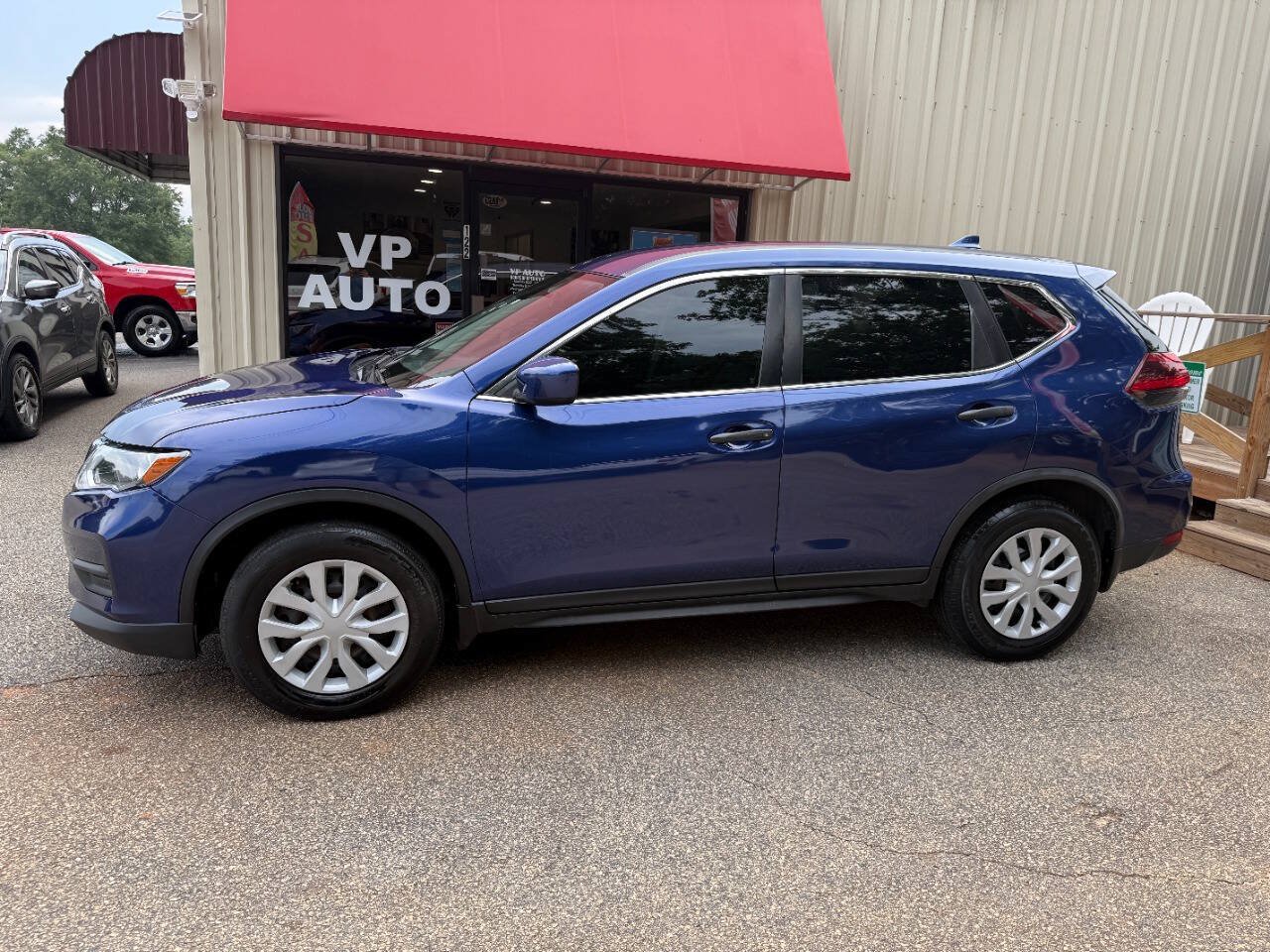 Used 2020 Nissan Rogue S FWD image 7