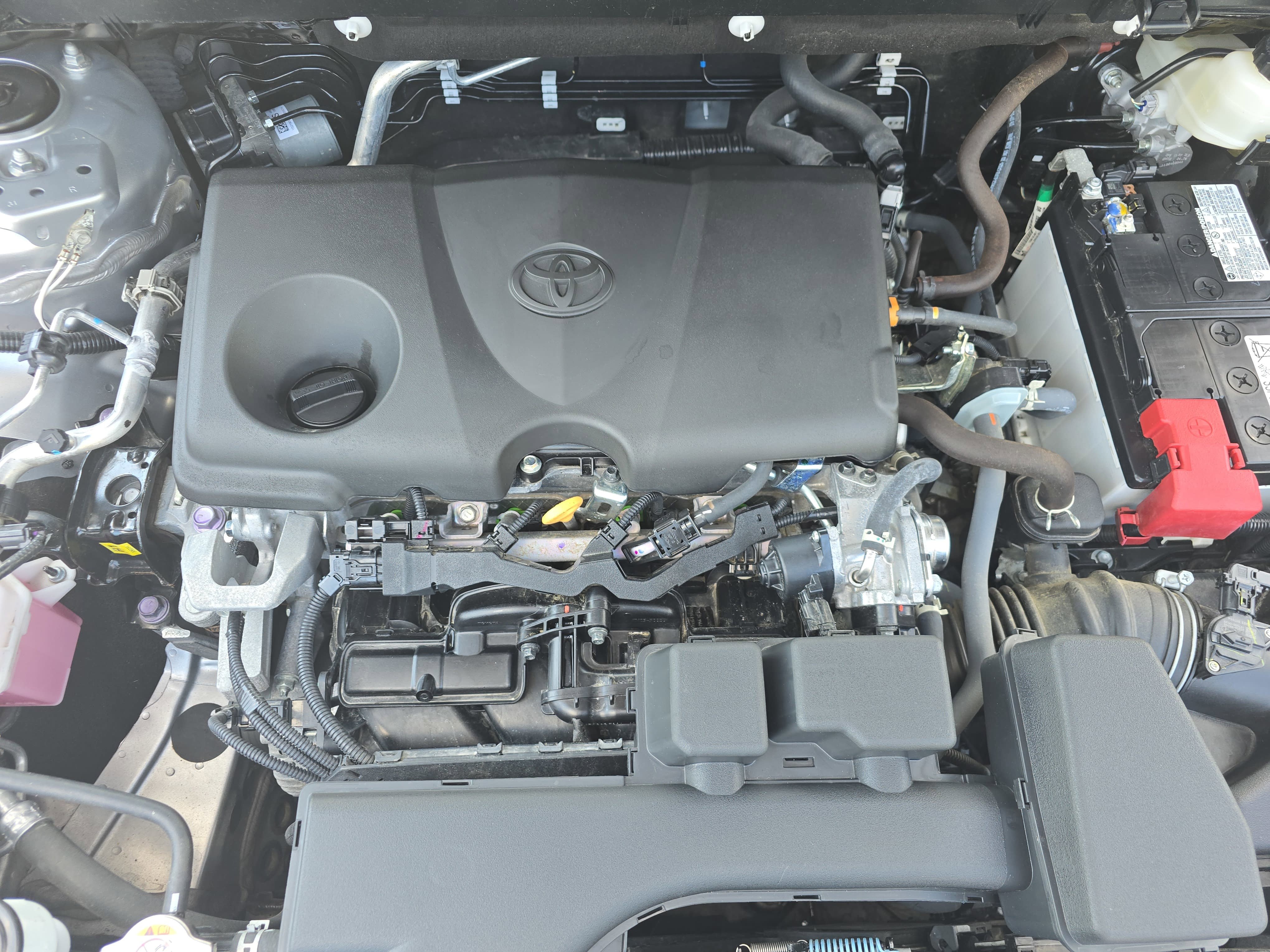 Used 2024 Toyota RAV4 XLE FWD image 26