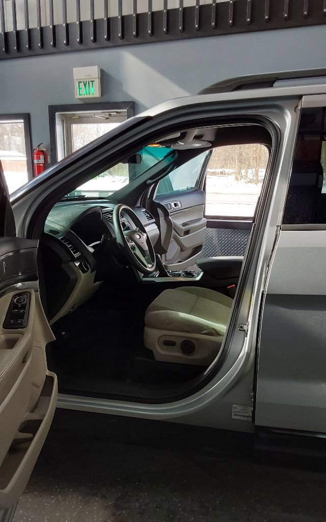 Used 2013 Ford Explorer FWD image 15