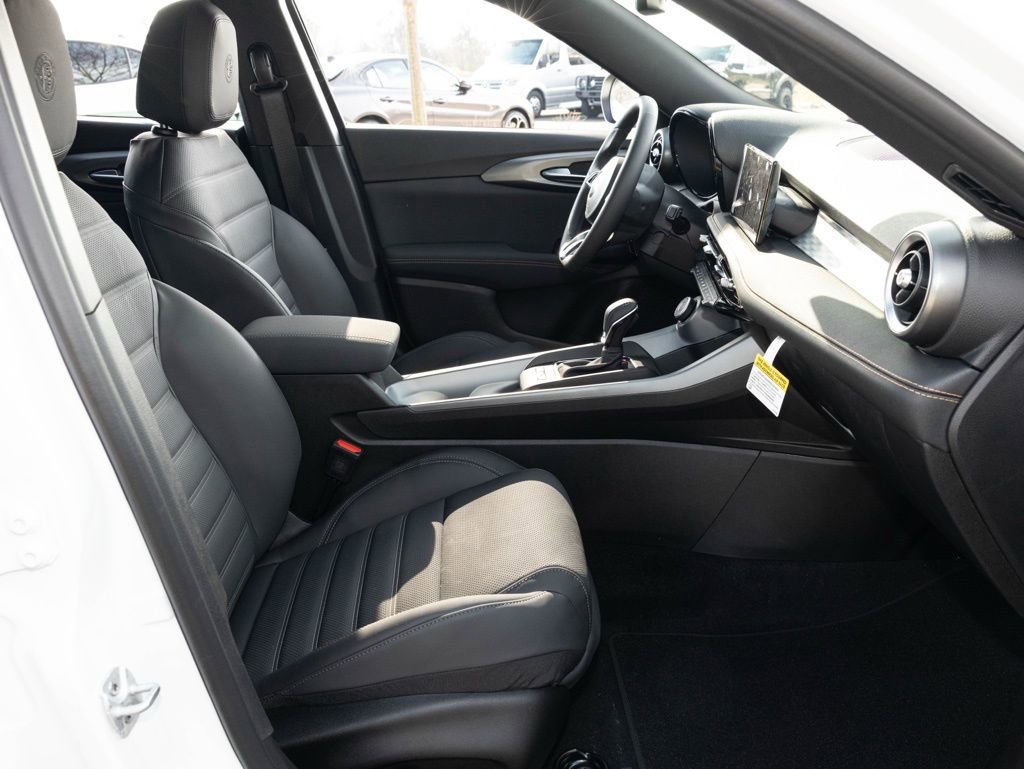 New 2026 Alfa Romeo Tonale w/ Black Premium Package image 60