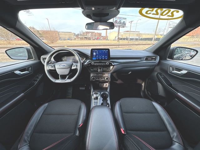 Used 2025 Ford Escape ST-Line image 19