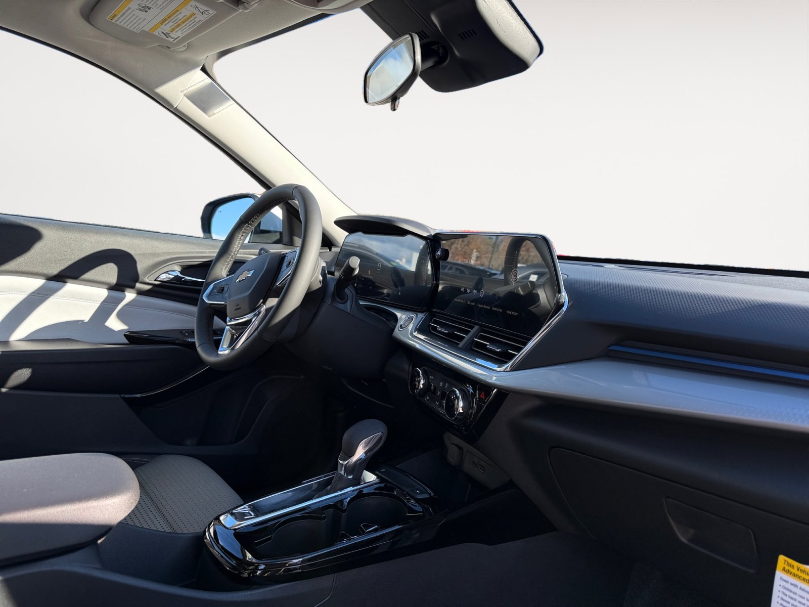 New 2026 Chevrolet Trax LT w/ Driver Confidence Package FWD image 15