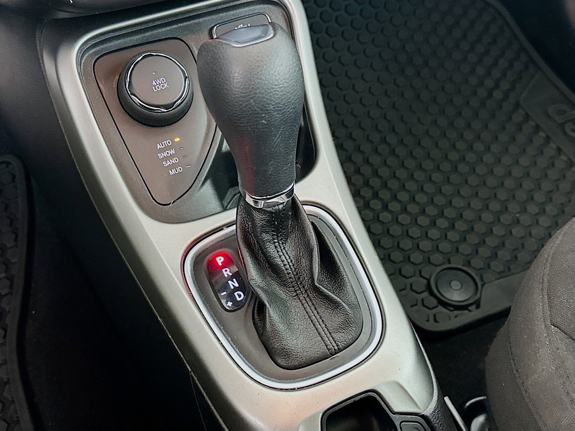 Used 2020 Jeep Compass Sport image 25