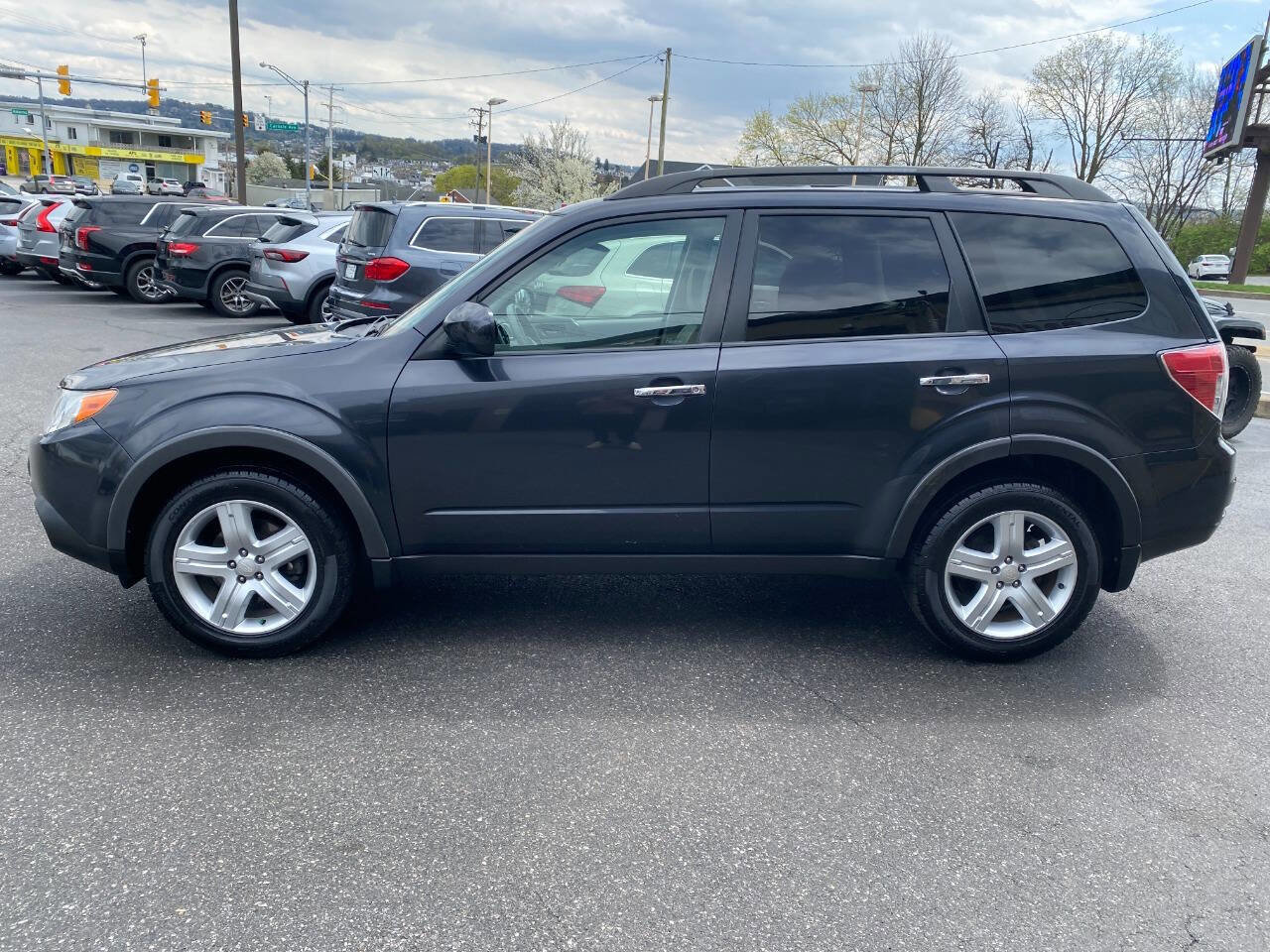 Used 2010 Subaru Forester 2.5X Limited w/ Popular Equipment Group 2 image 6