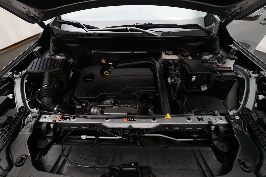 Used 2024 GMC Terrain SLE w/ Driver Convenience Package image 3