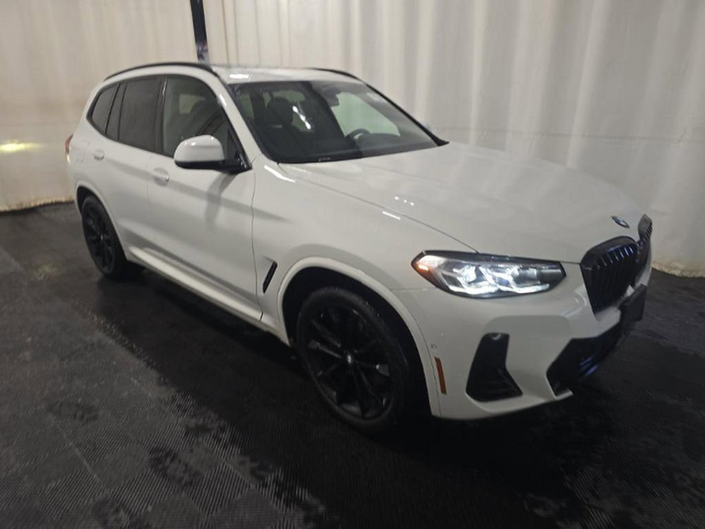 Used 2024 BMW X3 xDrive30i image 3