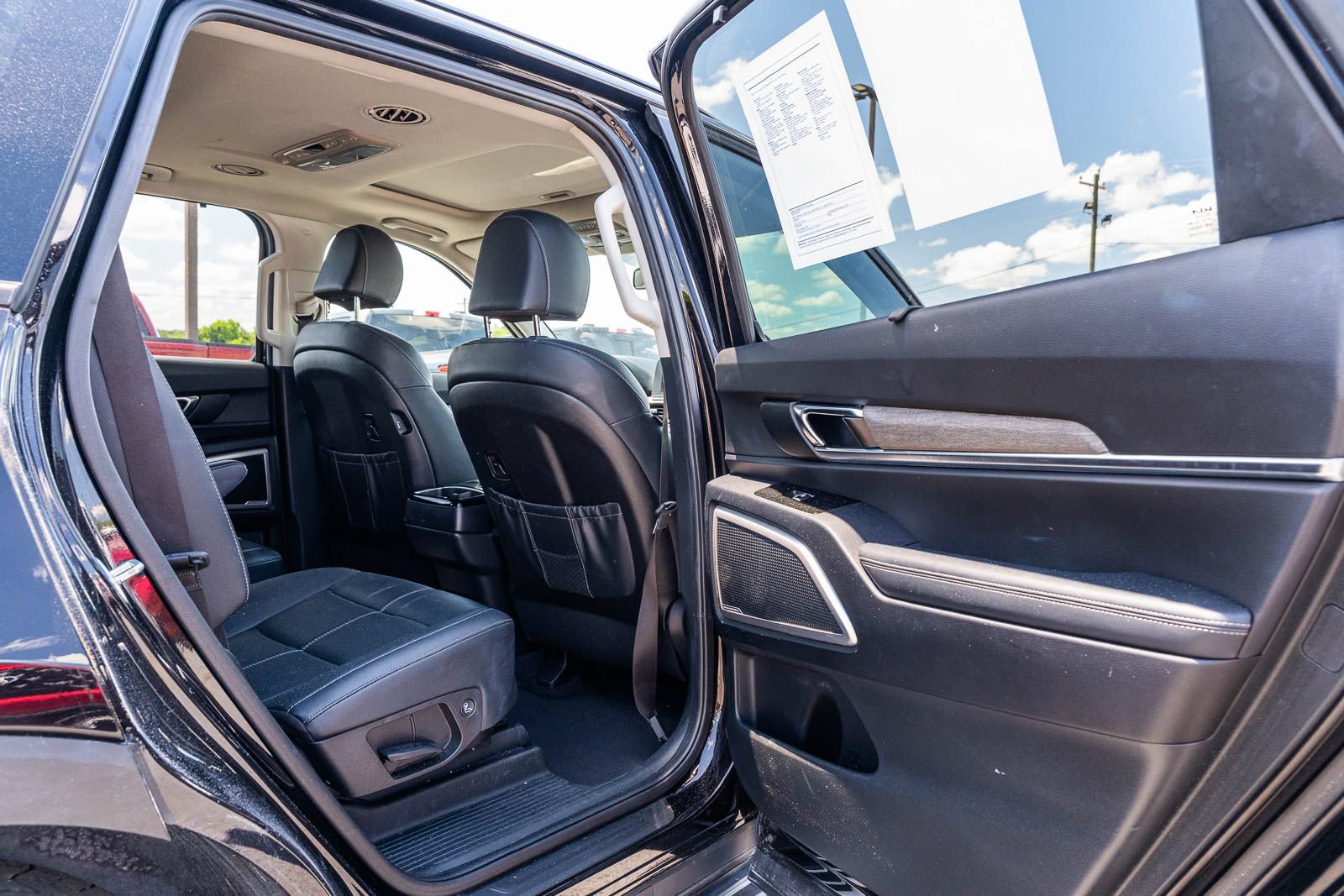 Used 2022 Kia Telluride EX w/ EX Premium Package AWD/4WD image 14