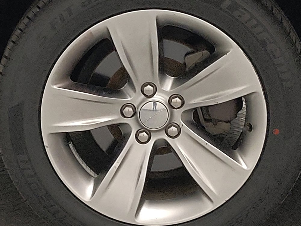 Used 2019 Dodge Challenger SXT image 31