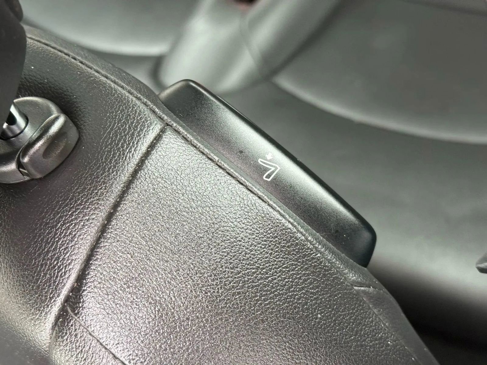 Used 2013 MINI Cooper Clubman image 19