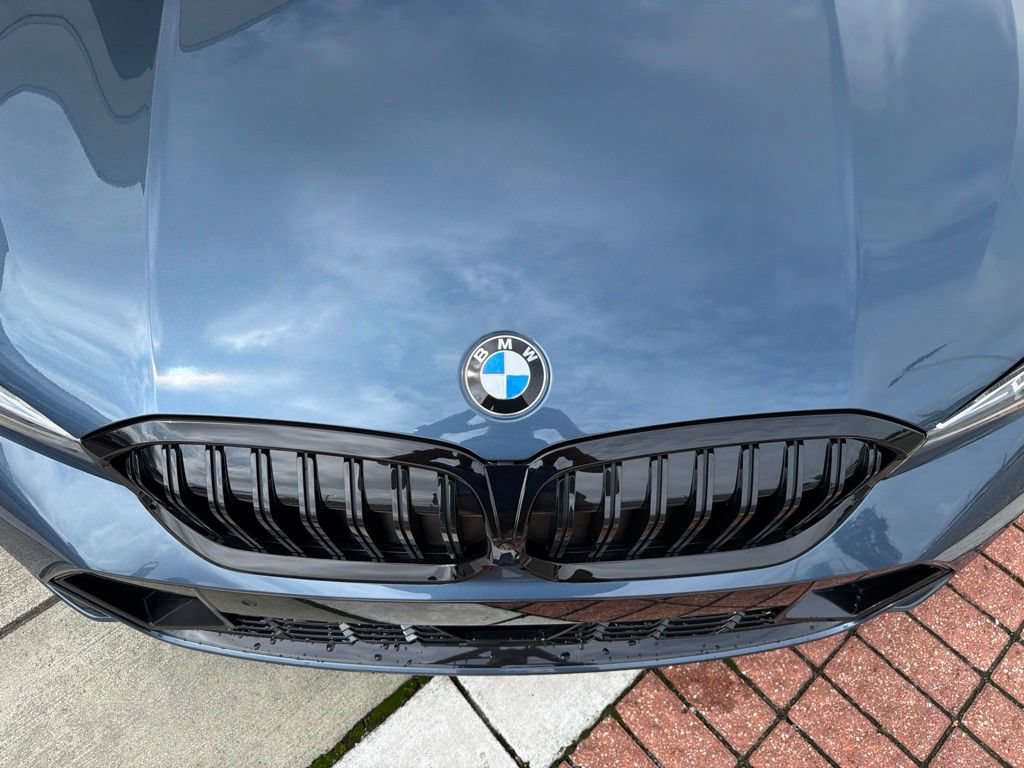 New 2026 BMW 330i Sedan w/ M Sport Package RWD image 12