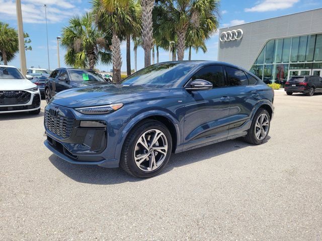 New 2027 Audi Q6 e-tron Prestige AWD/4WD image 3