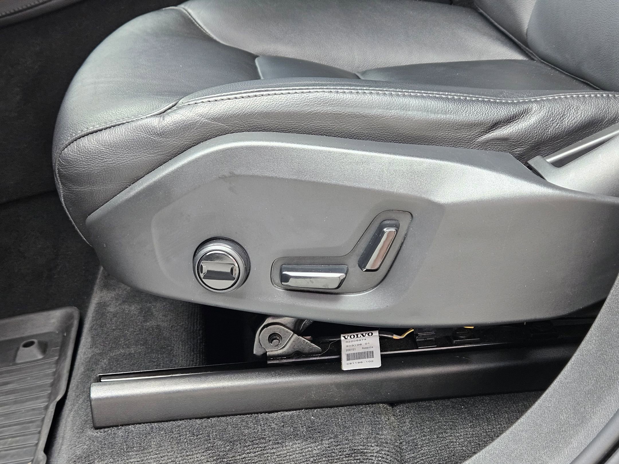 Used 2021 Volvo XC90 T5 Momentum w/ Climate Package image 20