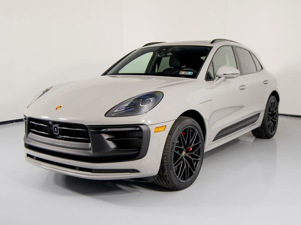 New 2026 Porsche Macan GTS video 1