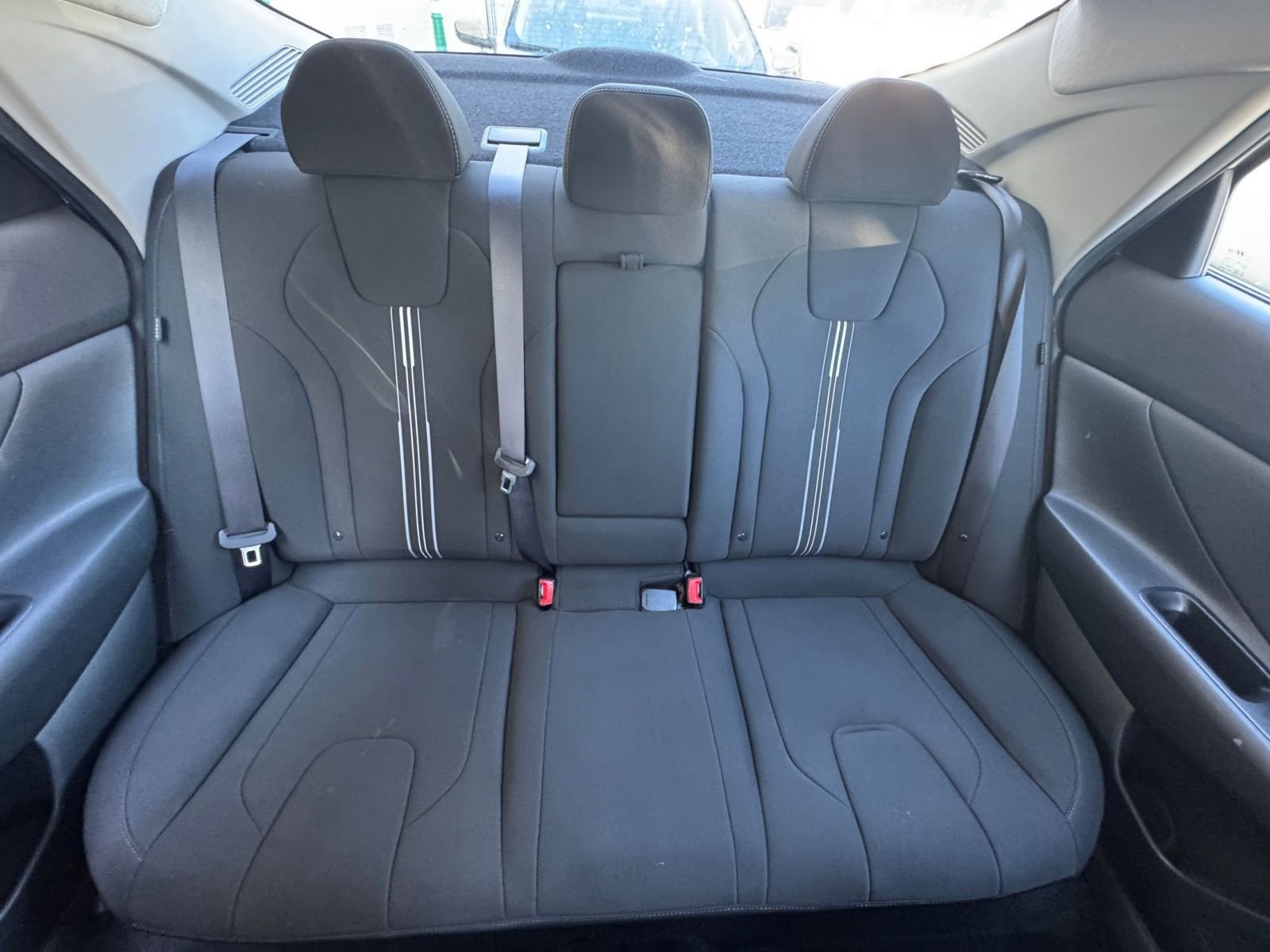 Used 2025 Hyundai Elantra SEL FWD image 40