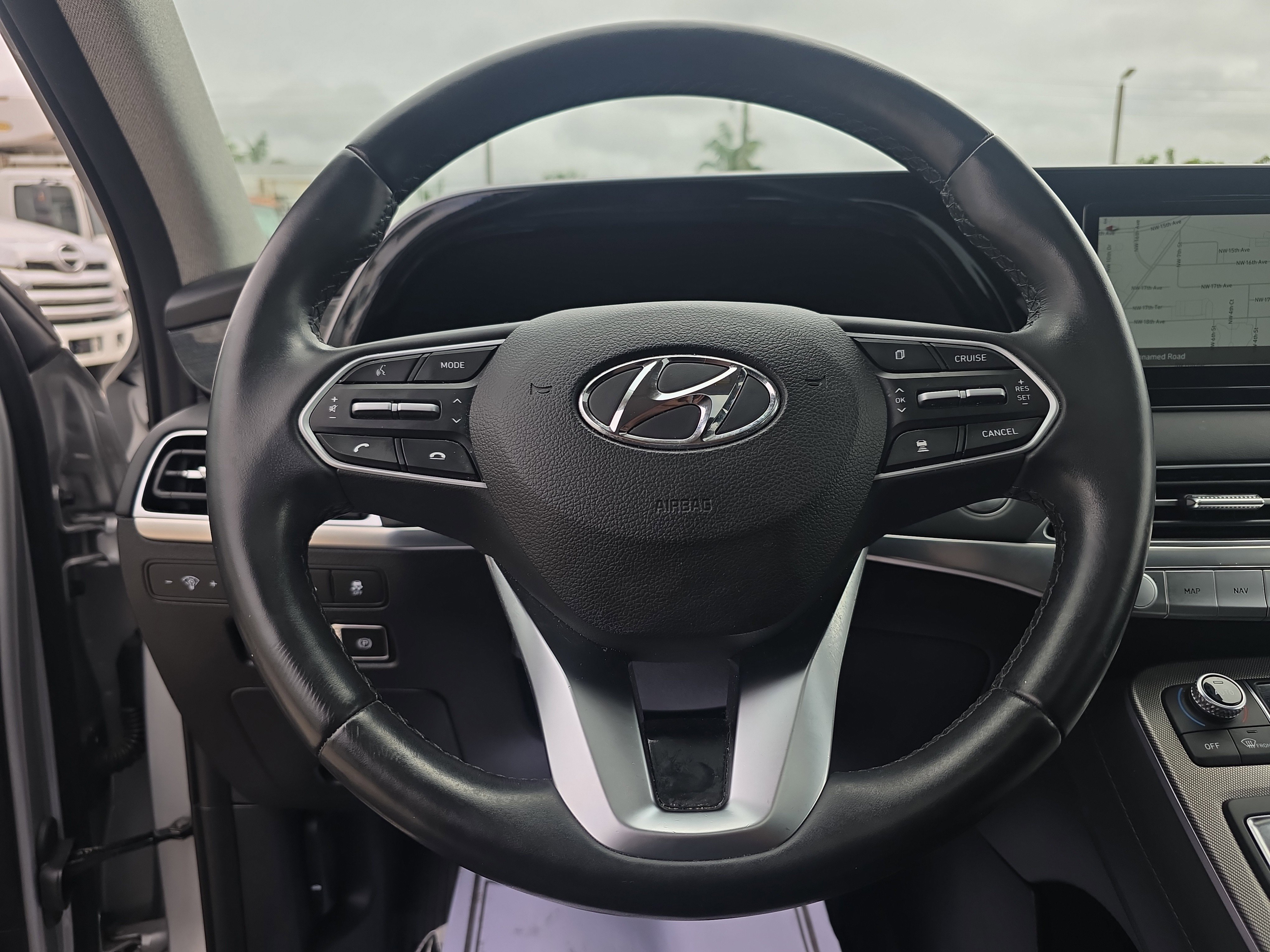 Used 2022 Hyundai Palisade Limited w/ Cargo Package FWD image 31