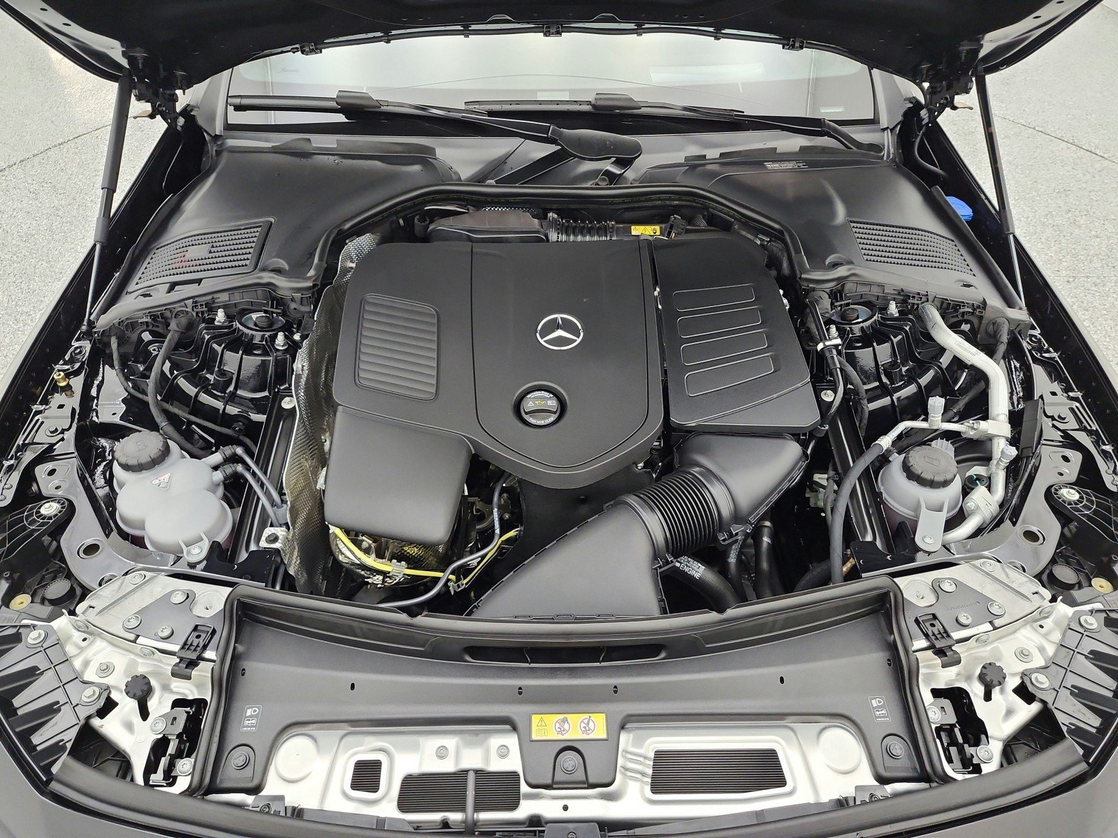 New 2026 Mercedes-Benz CLE 300 4MATIC Coupe image 12