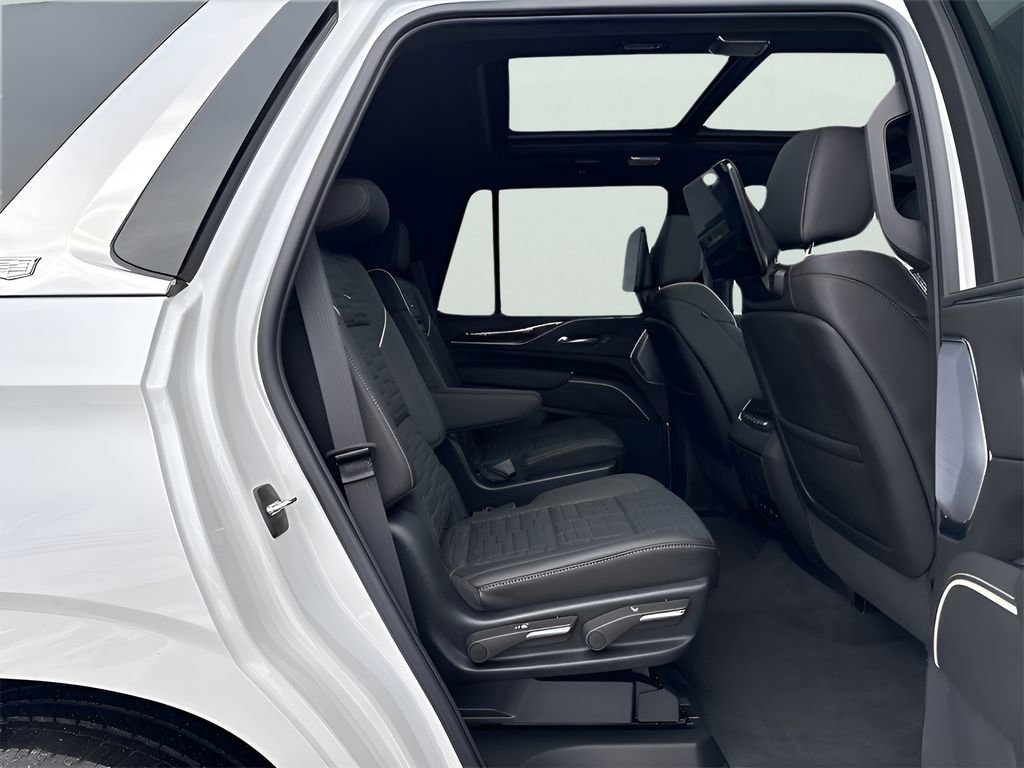 Used 2024 Cadillac Escalade Premium Luxury Platinum image 15
