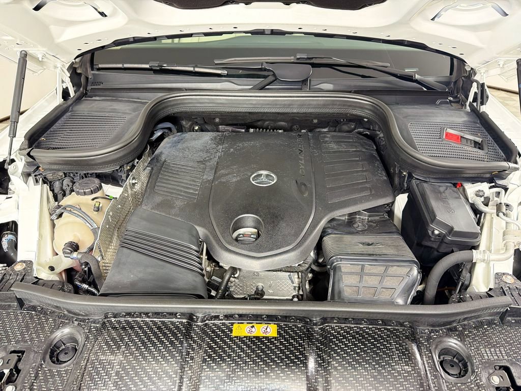 Used 2022 Mercedes-Benz GLS 450 4MATIC image 33