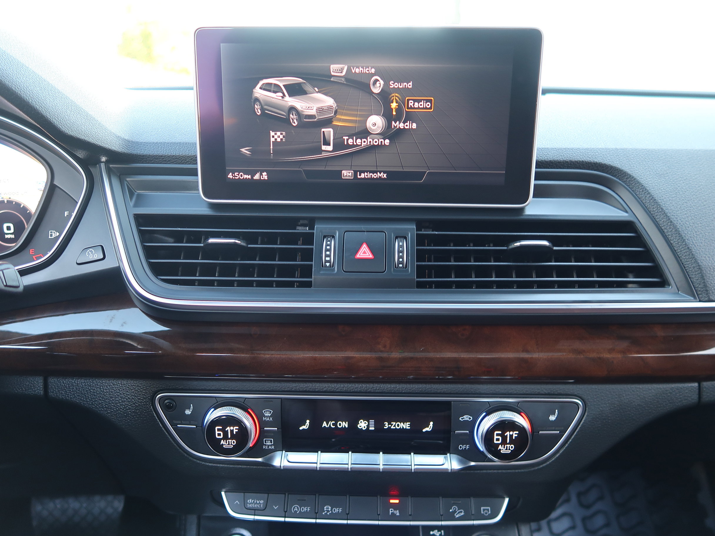 Used 2019 Audi Q5 2.0T Premium Plus w/ Premium Plus Package image 16