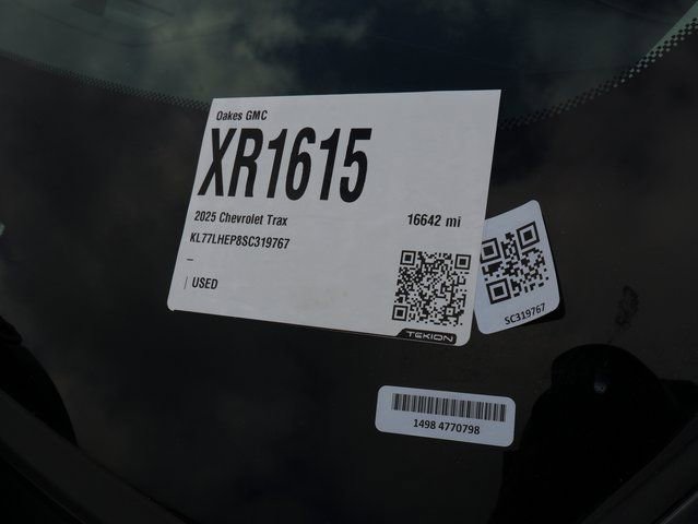 Certified 2025 Chevrolet Trax LT image 42