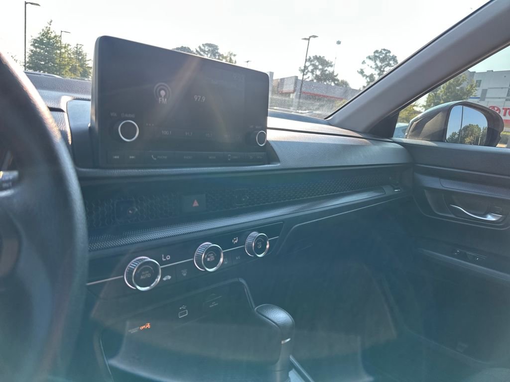 Used 2025 Honda CR-V LX image 20