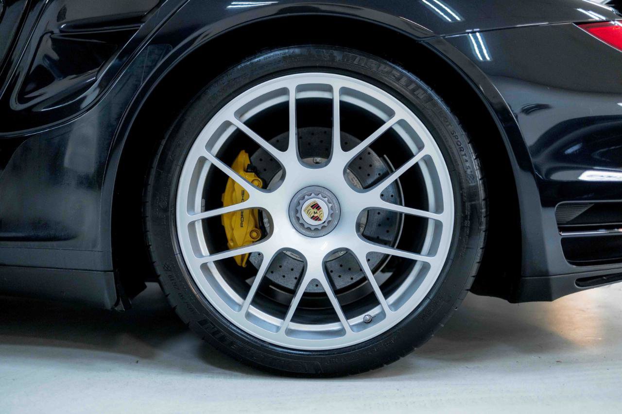 Used 2011 Porsche 911 Turbo S image 35