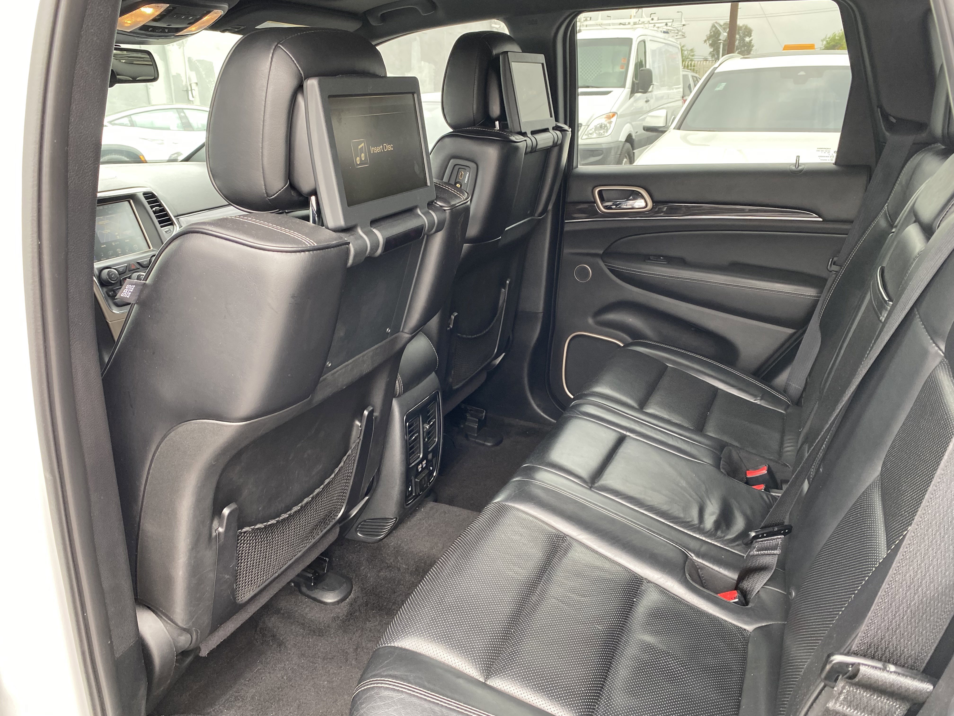 Used 2015 Jeep Grand Cherokee Overland image 17