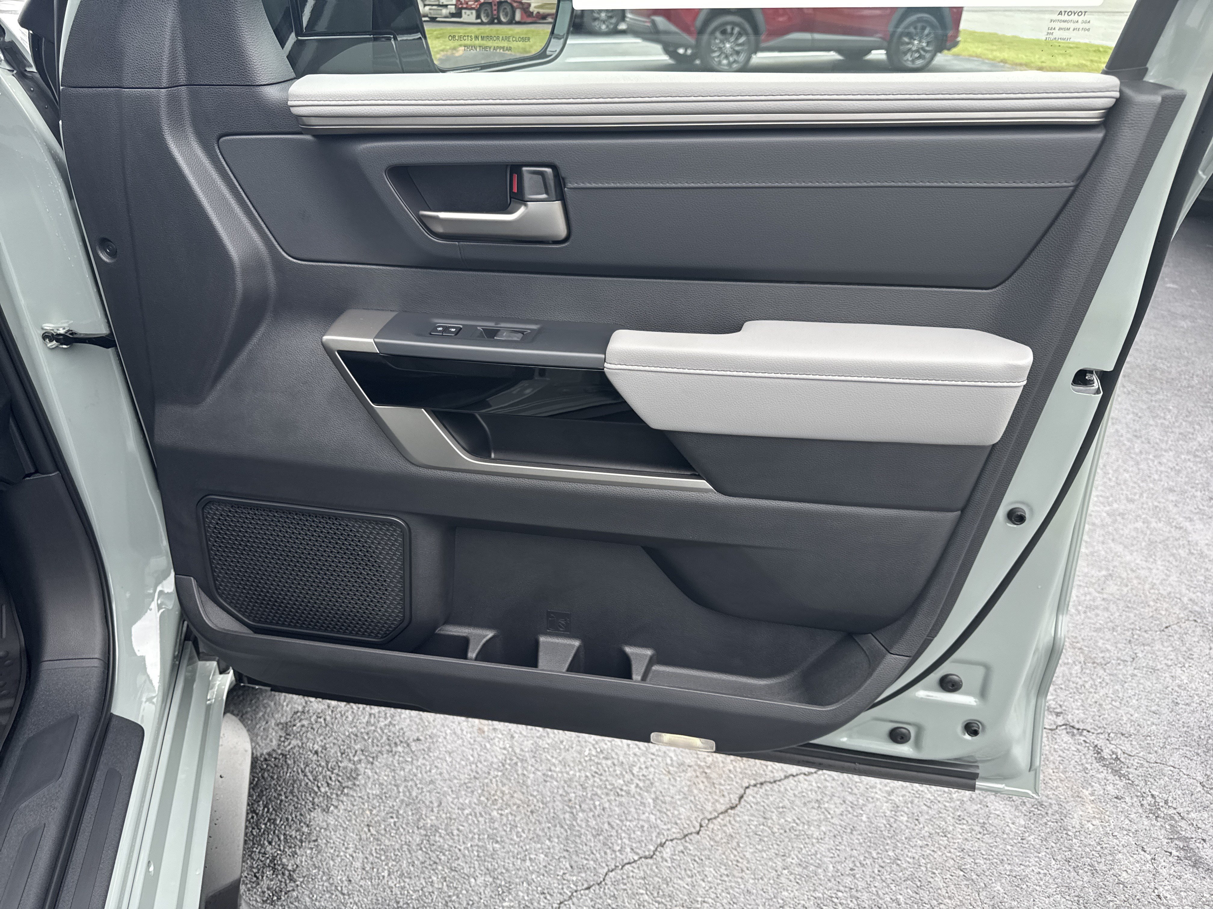 New 2026 Toyota Tundra Limited AWD/4WD image 35