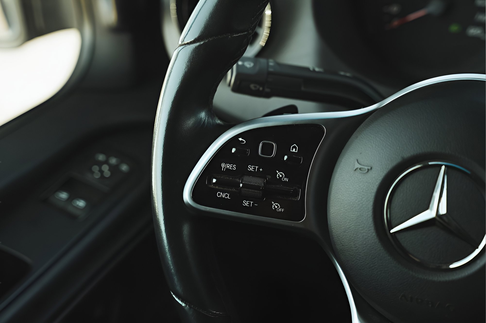 Used 2020 Mercedes-Benz Sprinter 2500 image 19