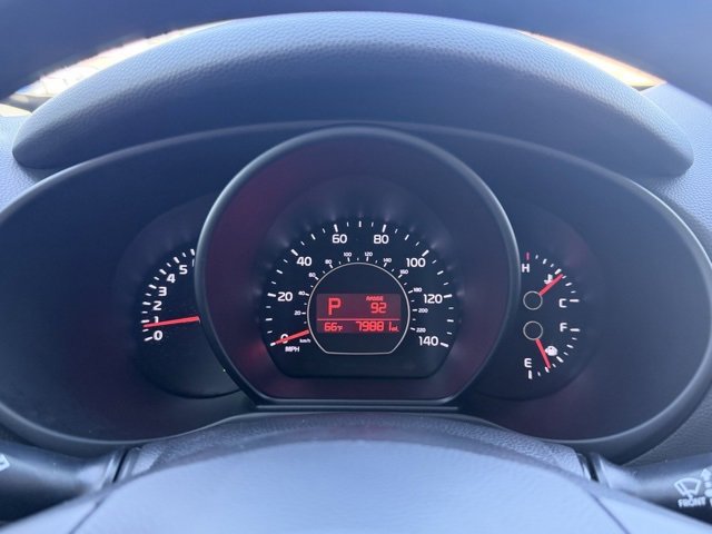 Used 2015 Kia Soul + image 12