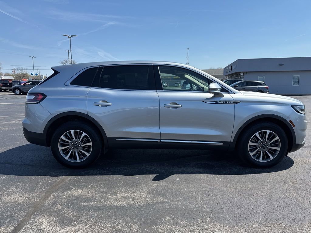 Used 2023 Lincoln Nautilus FWD image 8