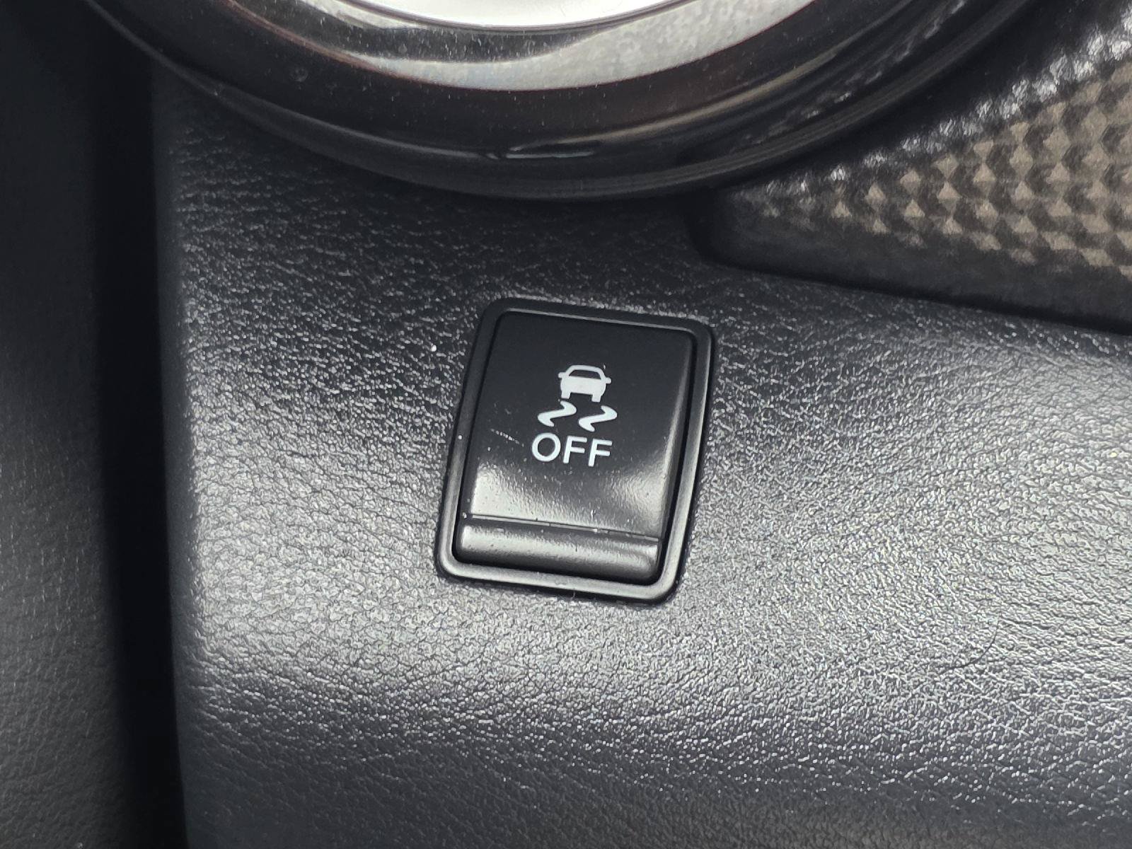 Used 2018 Nissan Kicks SV FWD image 11