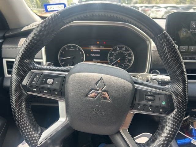 Used 2022 Mitsubishi Outlander SE image 4