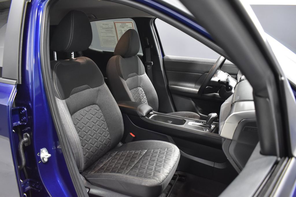 Certified 2025 Nissan Kicks SV image 14