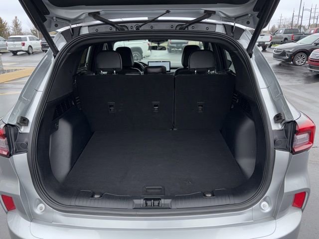 Certified 2023 Ford Escape ST-Line w/ Tech Pack #1 AWD/4WD image 13